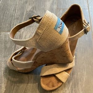 Toms Platform Sandals Size 8.5